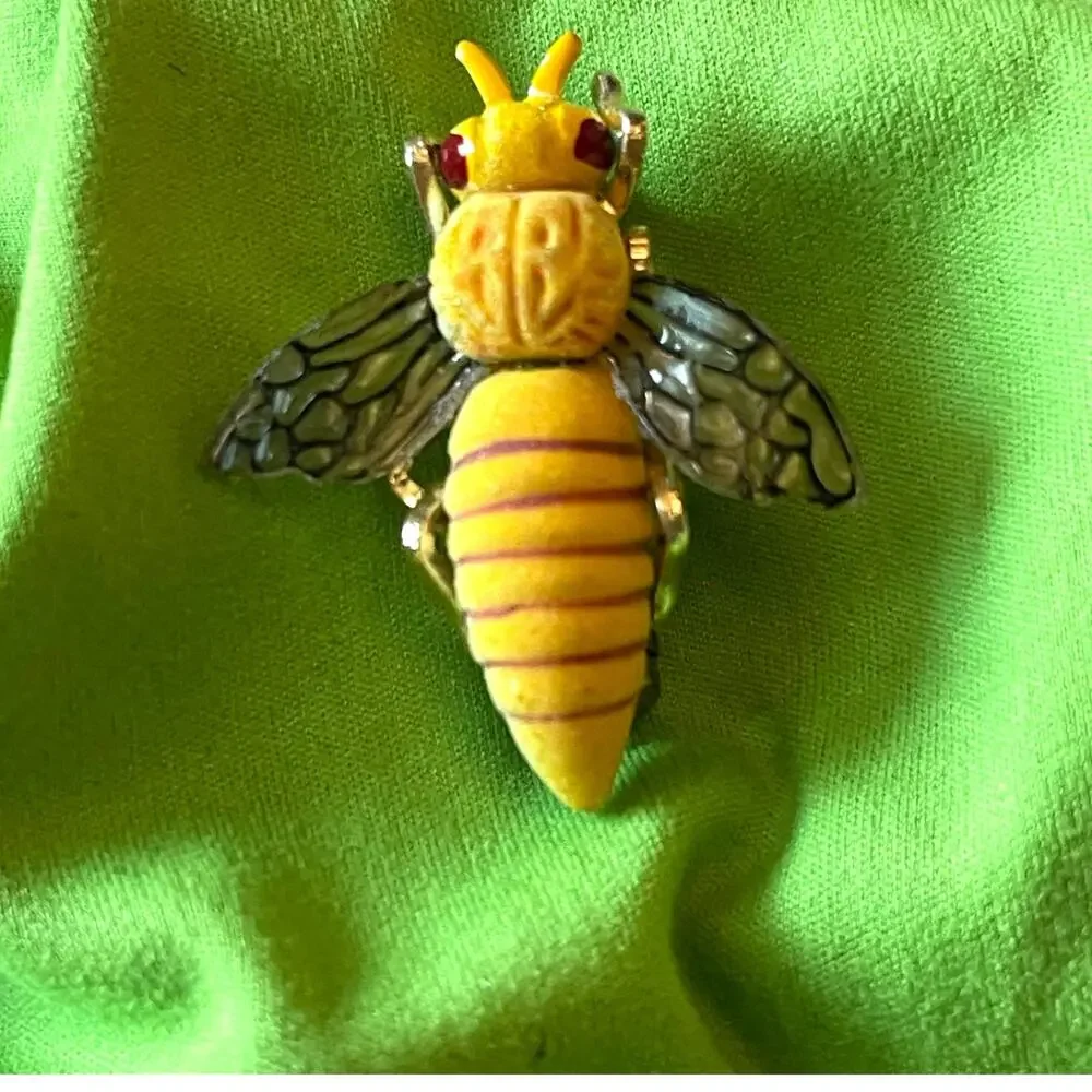Vintage Carved Enameled Bee Brooch Signed Korea Yellow Honeybee Pin Cottagecore